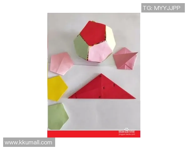 创意折纸艺术扁足球的制作与玩法探索让你轻松掌握折纸技巧